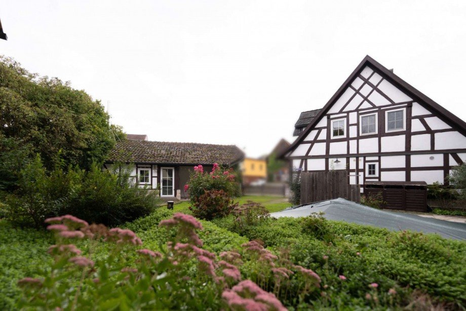 Blick in den Hof Einfamilienhaus Weitramsdorf