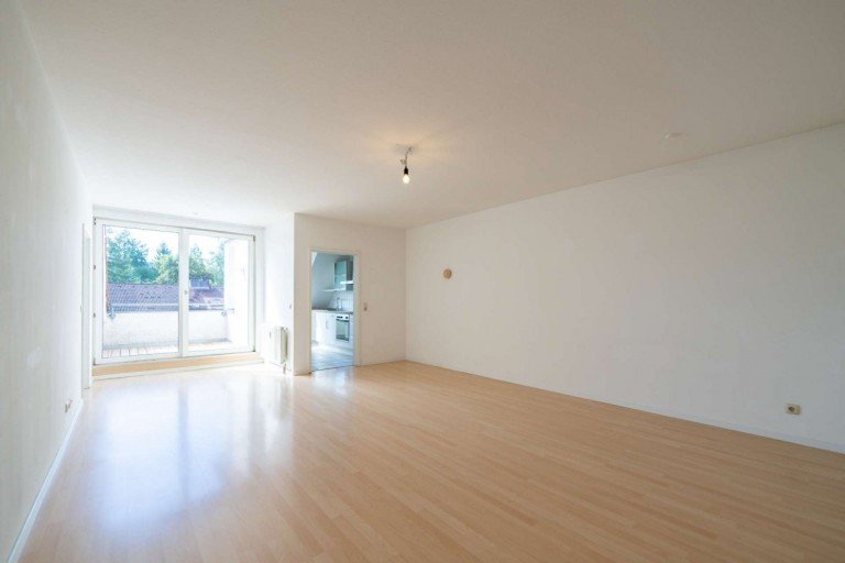 Hauptbild: Gepflegte 3-Zimmer-Wohnung mit Balkon und Stellplatz!