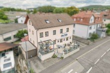 Ansicht Luftbild GELEGENHEIT! - Gepflegtes Anwesen - Gastronomie + 2 Wohnungen + Garage und Carport + Stellpl�tze!