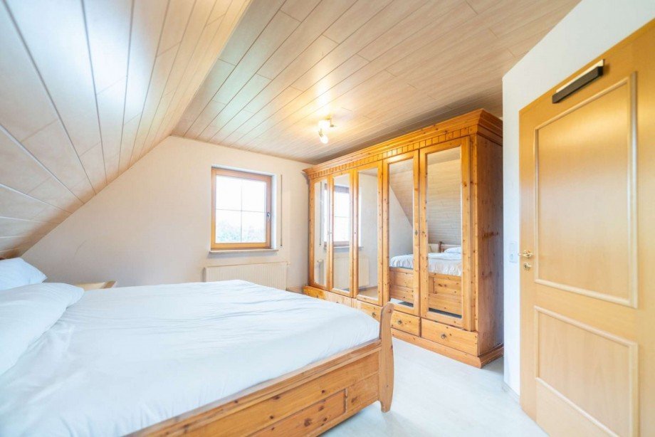 Schlafzimmer Doppelhaush�lfte Weidhausen bei Coburg