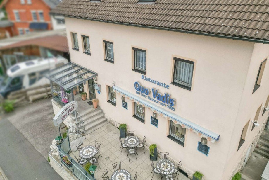 Detail Fassade Wohn- / Gesch�ftshaus R�dental