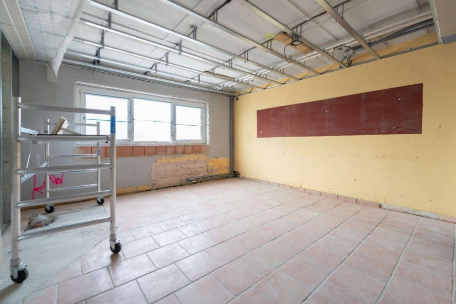 Rohbau Apartments Wohn- / Gesch�ftshaus Eisfeld
