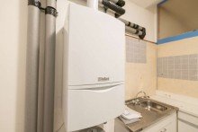 Gas-Etagenheizung Erdgeschoss Einzeldenkmal im Sanierungsgebiet - wenige Meter vom neu gestalteten Marktplatz!