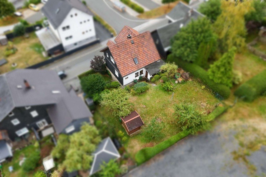 Luftbild mit Garten Einfamilienhaus Frankenblick