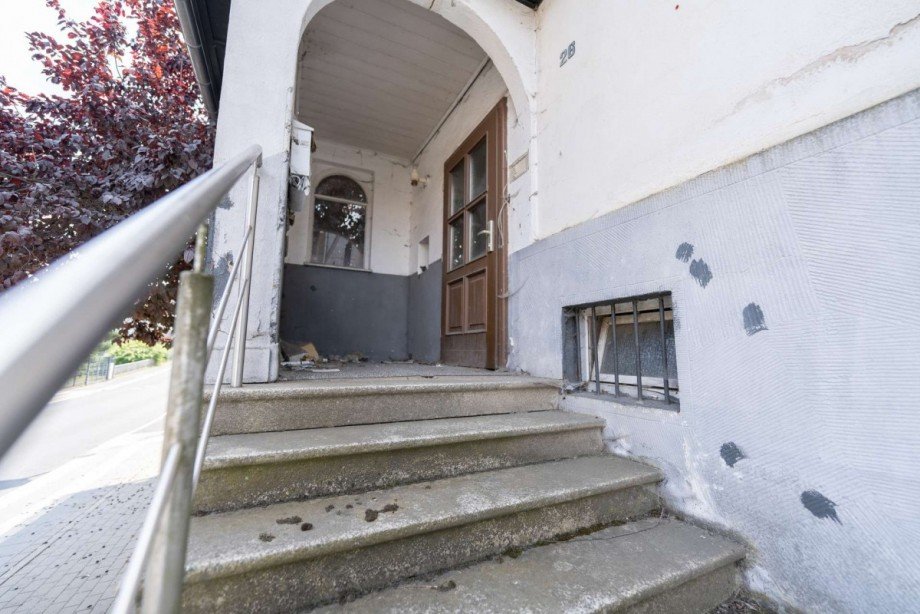 Hauseingang Wohn- / Gesch�ftshaus Frankenblick