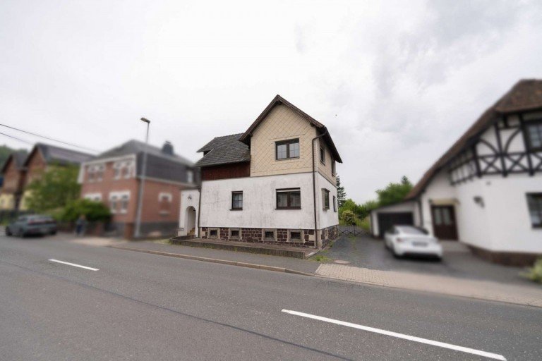 Ansicht Sonneberg Einfamilienhaus Einfamilienhaus mit gro�em Traumgarten! Heizung 2022 NEU!