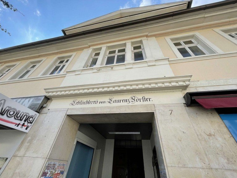 Fassade Detail Neustadt bei Coburg Mehrfamilienhaus Einzeldenkmal im Sanierungsgebiet - wenige Meter vom neu gestalteten Marktplatz!