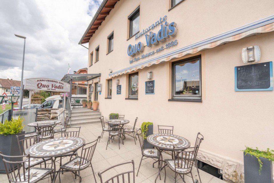 Terrasse Wohn- / Gesch�ftshaus R�dental