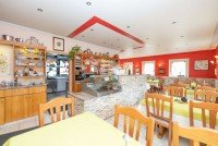 Bild (5624fdd071c88825d9420549b1609d1e): GELEGENHEIT! - Gepflegtes Anwesen - Gastronomie + 2 Wohnungen + Garage und Carport + Stellpl�tze!