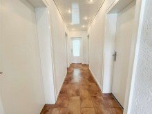 Flur Helle 3-Zimmer-Wohnung mit Terrasse und Garage in Neustadt!