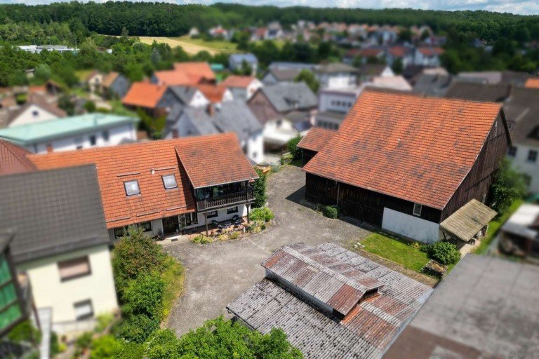 Ansicht Ebersdorf b.Coburg (Ebersdorf) Haus Zwei H�user auf einem Grundst�ck - vielseitiges Anwesen mit gro�em Potenzial in Ebersdorf!