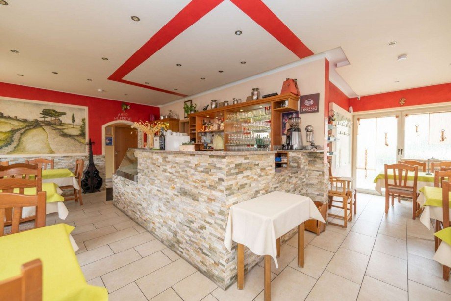 Theke Wohn- / Gesch�ftshaus R�dental