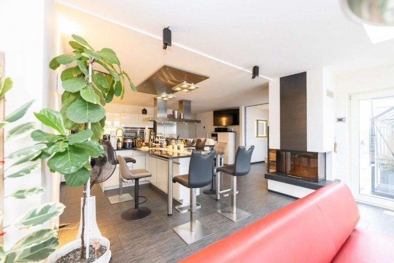 K�che mit Kamin Neustadt bei Coburg Einfamilienhaus Gro�z�gig Wohnen mit Ausblick! + Doppelgarage + Sauna + Terrasse + Einbauk�che!
