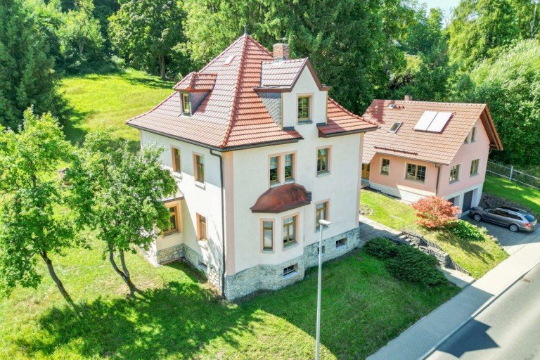Ansicht Hildburghausen Wohnung Herrschaftliche Villa auf gro�em Grundst�ck mit Nebengeb�ude!