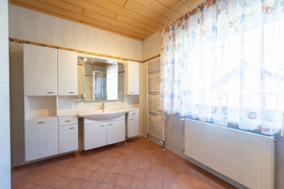 Badezimmer EG Zweifamilienhaus R�dental