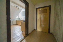 Wohnungsflur mit Blick zur K�che DG rechts Stolzes Mehrfamilienhaus in Eisfeld mit 7 Wohnungen und 962 Quadratmetern Grundst�ck!