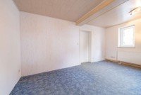 Bild (8489988401e3dfe07d13eb2c829499c4): Charmantes Einfamilienhaus mit gro�em Garten und Potential in Schalkau!