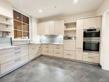 K�che Hochwertig ausgestattete 4 Zimmerwohnung unweit des Sonneberger Stadtparks!