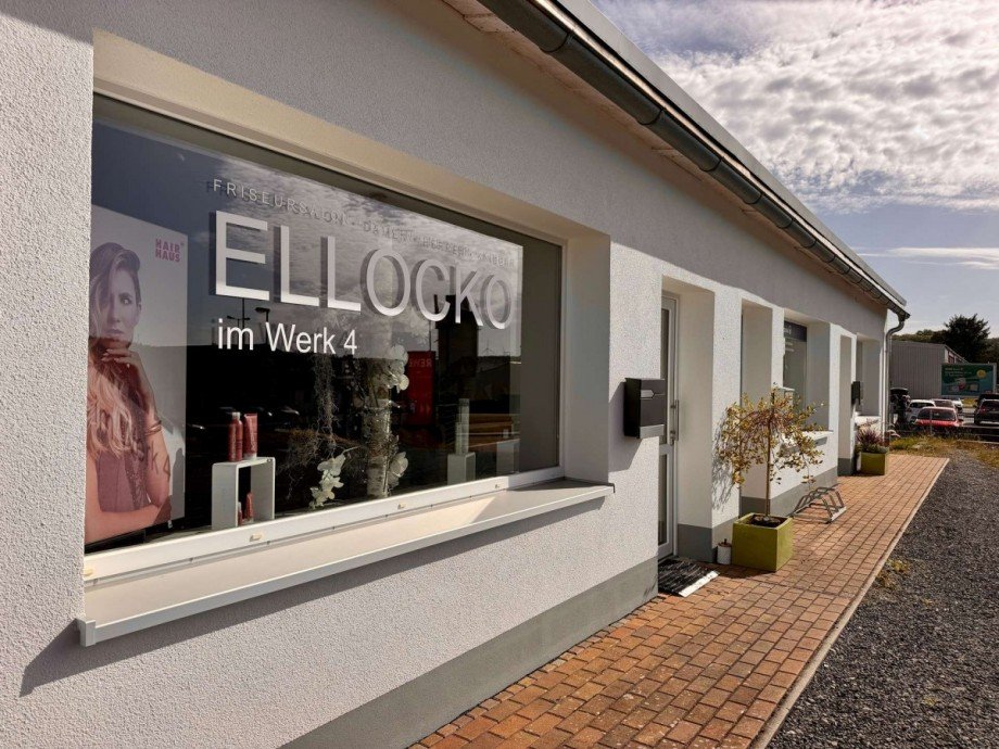 Eingang Friseur Wohn- / Gesch�ftshaus Eisfeld