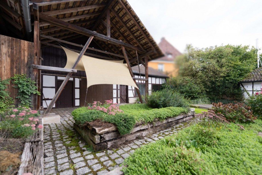 Beet und Scheune Einfamilienhaus Weitramsdorf