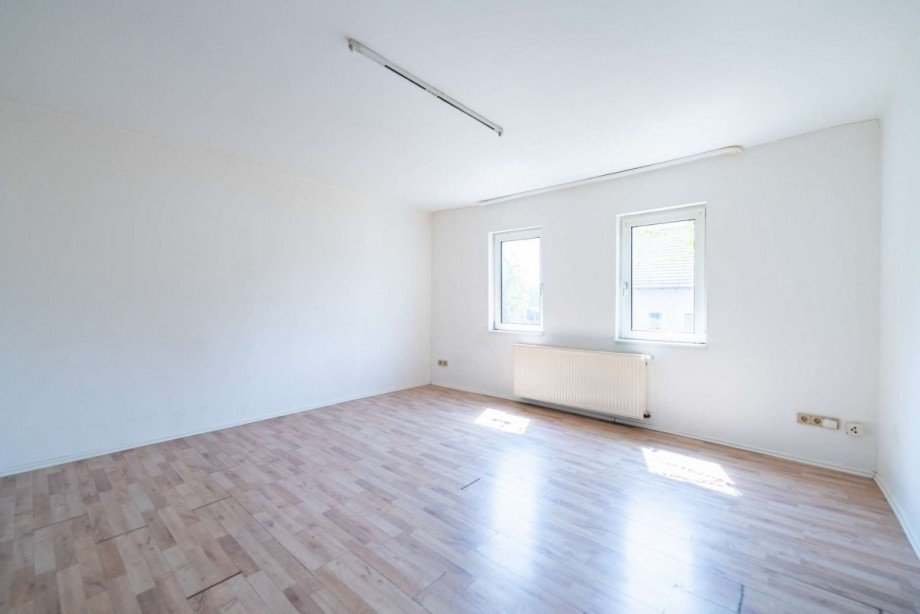 Wohnzimmer Erdgeschoss Mehrfamilienhaus Coburg