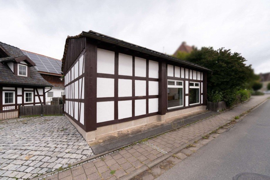 Das Nebengeb�ude/ Wohnbungalow oder Gewerbe? Einfamilienhaus Weitramsdorf