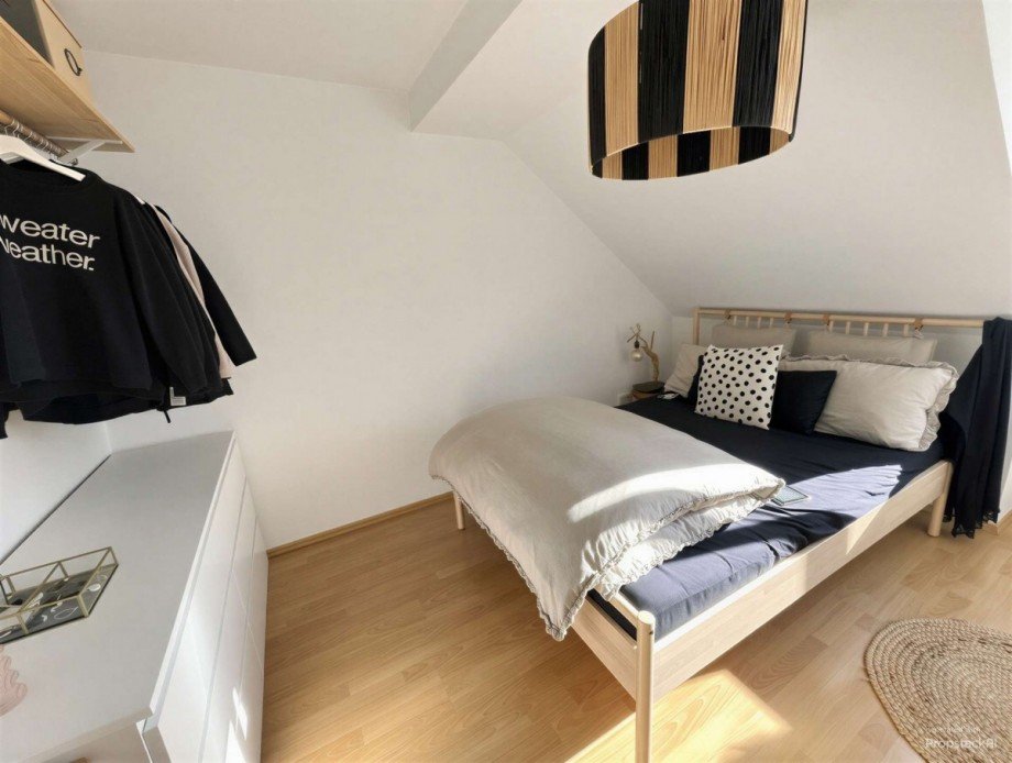 Schlafzimmer Dachgeschosswohnung Sonneberg