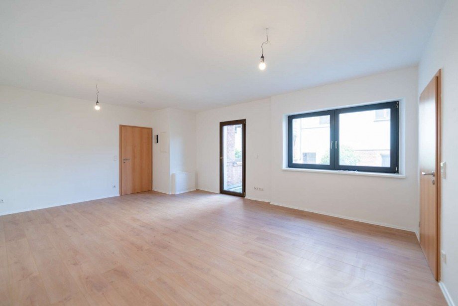 Wohnzimmer Perspektive 2 Erdgeschosswohnung Neustadt bei Coburg