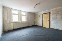 Wohnen DG rechts Stolzes Mehrfamilienhaus in Eisfeld mit 7 Wohnungen und 962 Quadratmetern Grundst�ck!