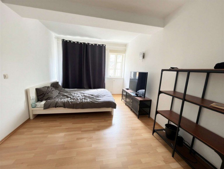 Wohn- und Schlafbereich - Coburg Wohnung Zentrales Apartment mit Einbauk�che in Marktplatzn�he!