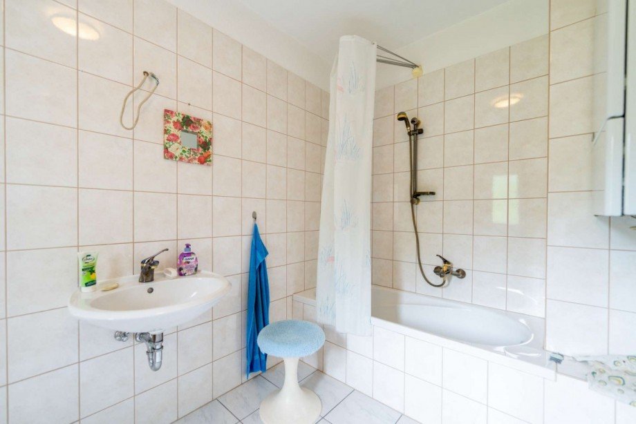 Badezimmer EG Einfamilienhaus Schalkau
