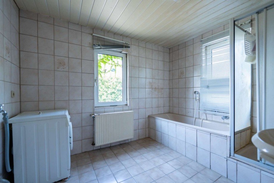 Badezimmer Erdgeschoss Mehrfamilienhaus Coburg