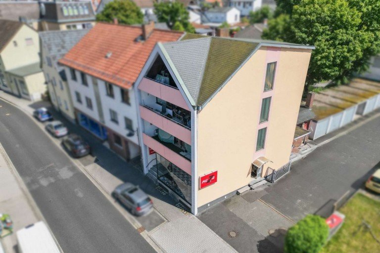 Ansicht Neustadt bei Coburg Mehrfamilienhaus Betongold! Solides Wohn- und Gesch�ftshaus in Neustadt bei Coburg!