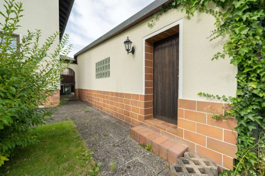 Eingang Garage Einfamilienhaus Neustadt bei Coburg