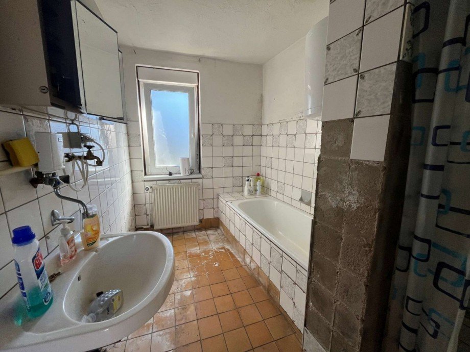 Badezimmer EG Einfamilienhaus Neuhaus am Rennweg